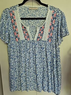 Flying Tomato Blue & Pink Paisley Lace-Trim Blouse Sz MED? PTP20